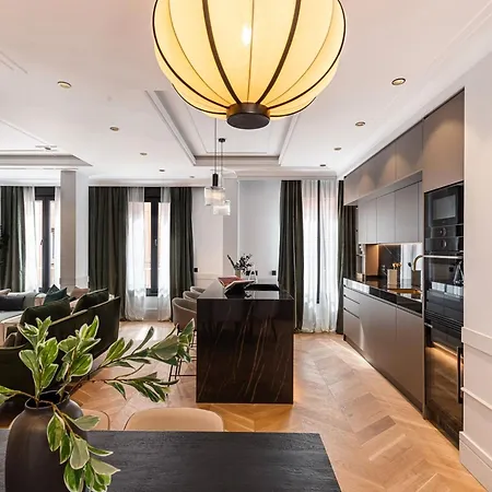 Holiday home Royal Crest Deluxe Madrid