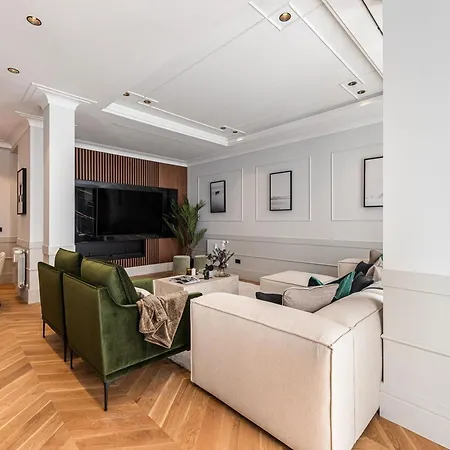 Holiday home Royal Crest Deluxe *