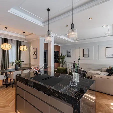 Royal Crest Deluxe Holiday home Madrid